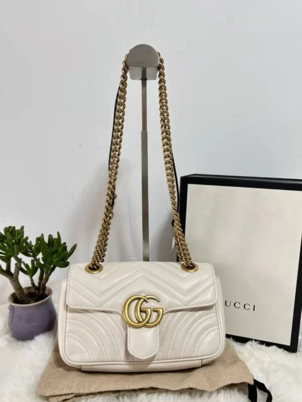 Gucci White GG Marmont Chevron Quilt Chain Shoulder Bag